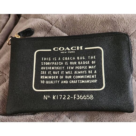 Coach Black StoryPatch Clutch Large Corner Zip Pouch K1722-F36658 EUC - Picture 1 of 3